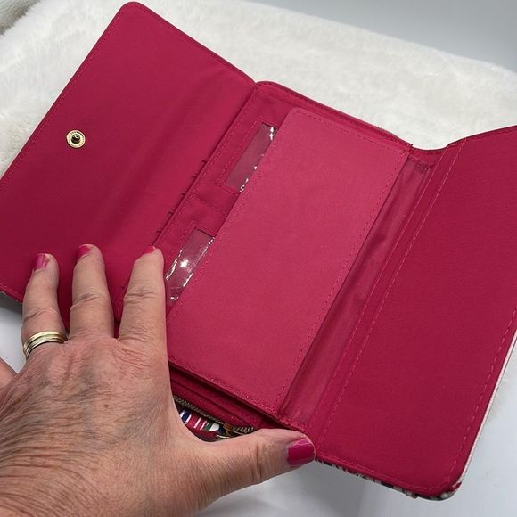 NWOT Safe Keeper wallet. - Picture 6 of 10